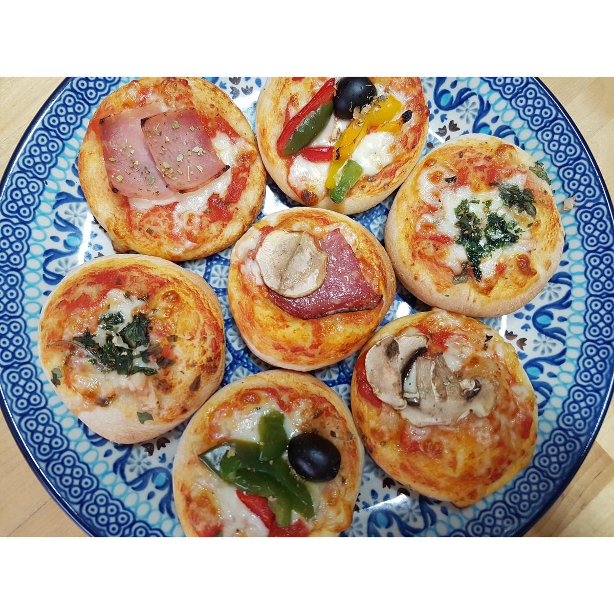 Mini-pizza's belegd naar keuze